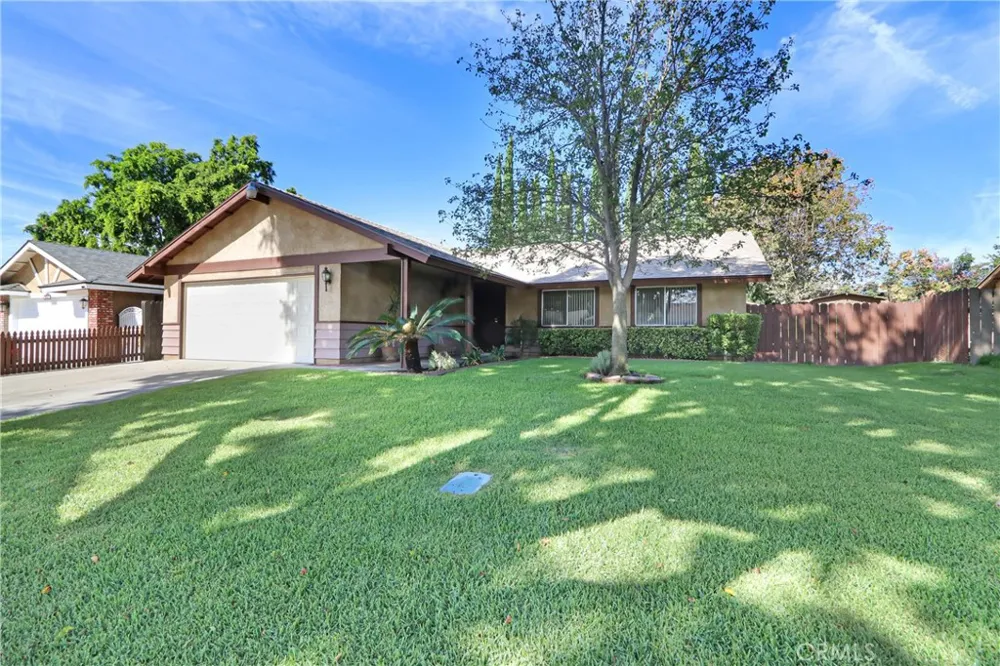 9136 Dumond Drive Fontana, CA 92335