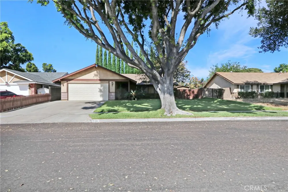 9136 Dumond Drive Fontana, CA 92335