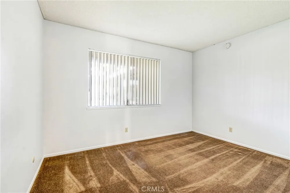 9136 Dumond Drive Fontana, CA 92335