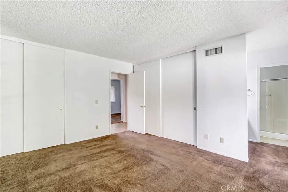 9136 Dumond Drive Fontana, CA 92335
