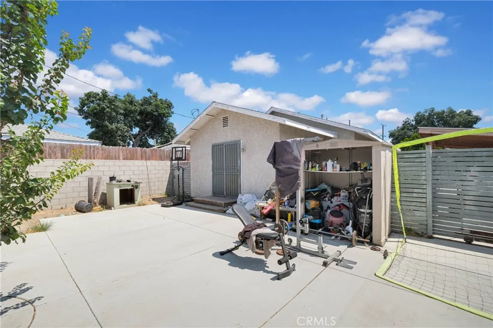 8811 Mary Avenue Los Angeles, CA 90002