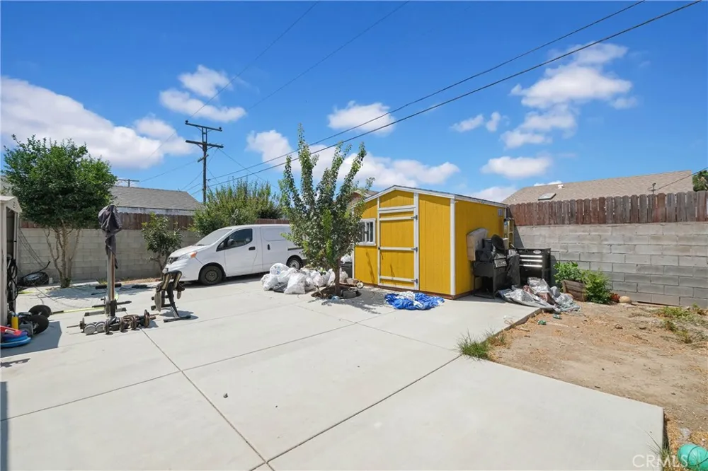 8811 Mary Avenue Los Angeles, CA 90002