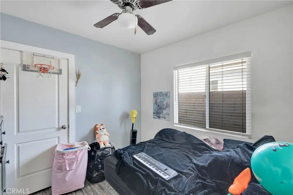 8811 Mary Avenue Los Angeles, CA 90002
