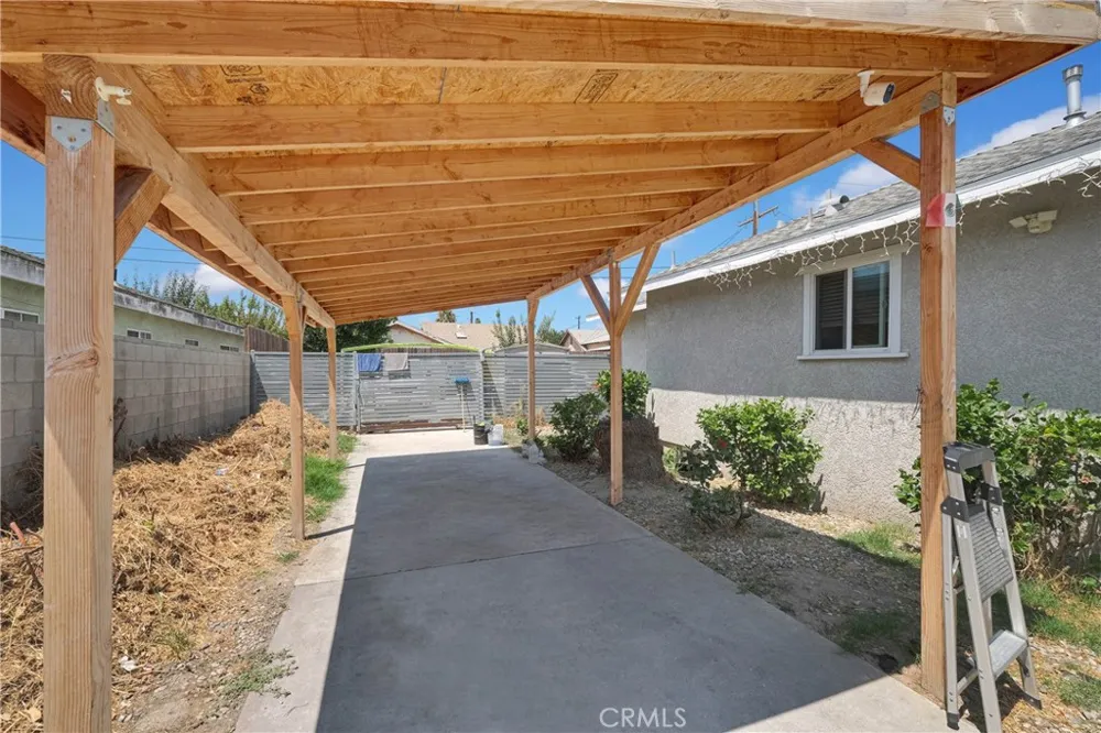 8811 Mary Avenue Los Angeles, CA 90002
