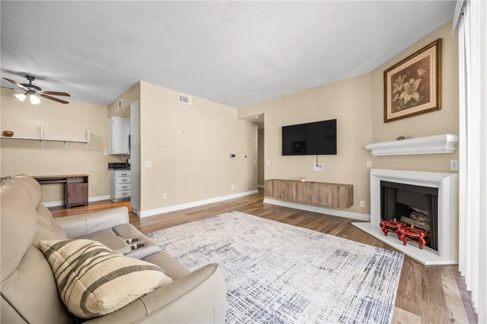 2817 W Avenue K12 #250 Lancaster, CA 93536