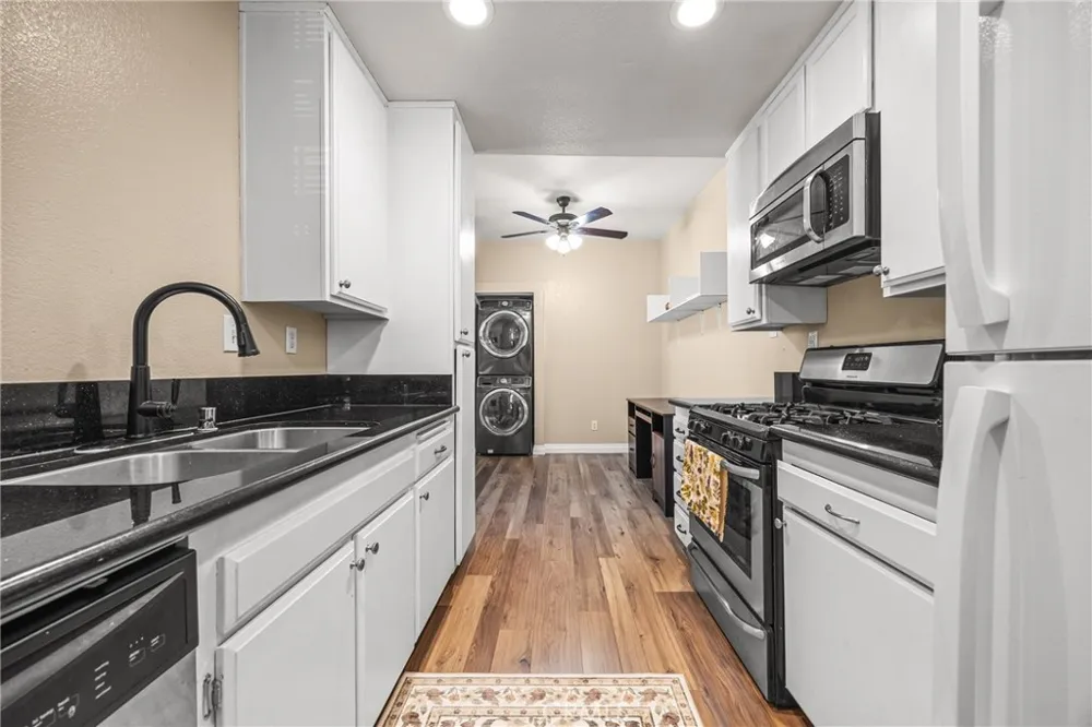 2817 W Avenue K12 #250 Lancaster, CA 93536