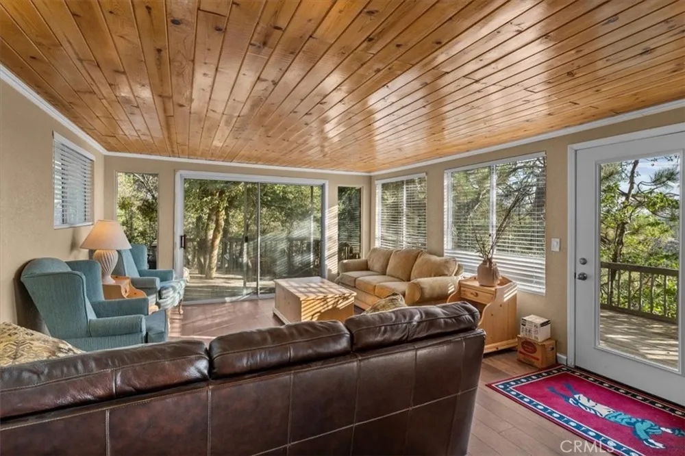 2190 Tank Road Running Springs, CA 92382