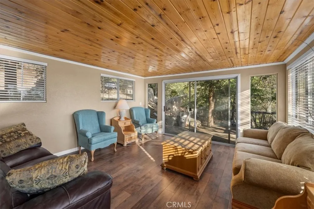 2190 Tank Road Running Springs, CA 92382