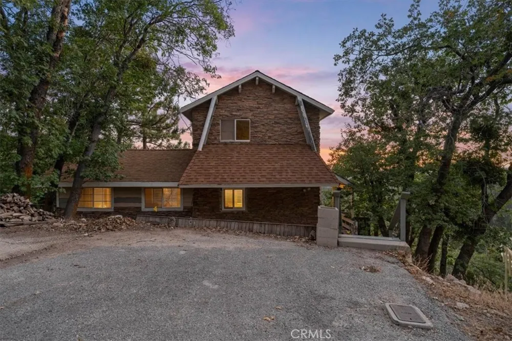 2190 Tank Road Running Springs, CA 92382