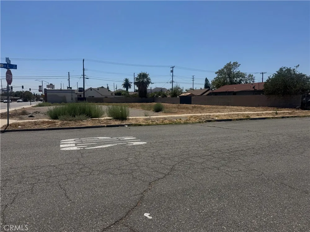 233 La Cadena Drive Colton, CA 92324