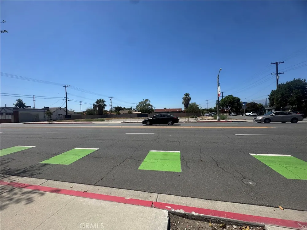 233 La Cadena Drive Colton, CA 92324
