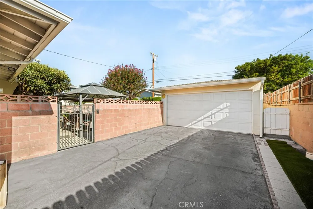 538 W F STREET Ontario, CA 91762