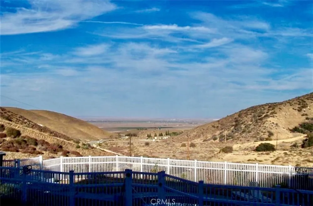 43939 Munz Ranch Lake Hughes, CA 93532