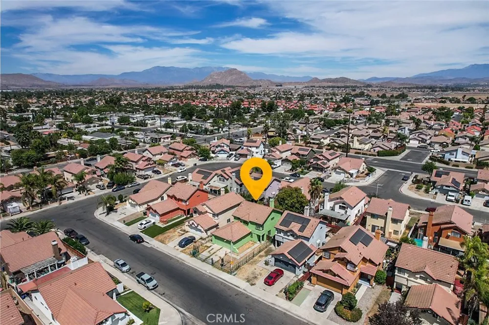 1543 Keepsake Lane Perris, CA 92571