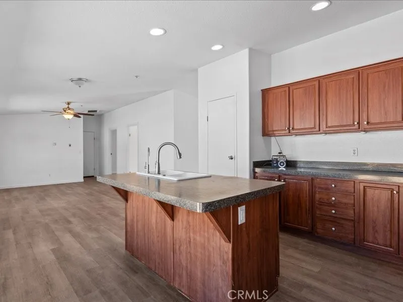 5670 Hollister Road Phelan, CA 92371