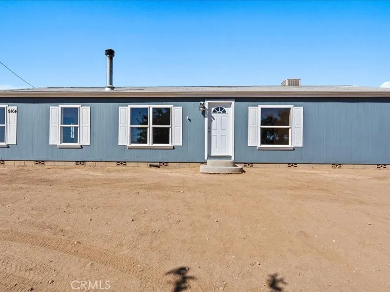 5670 Hollister Road Phelan, CA 92371