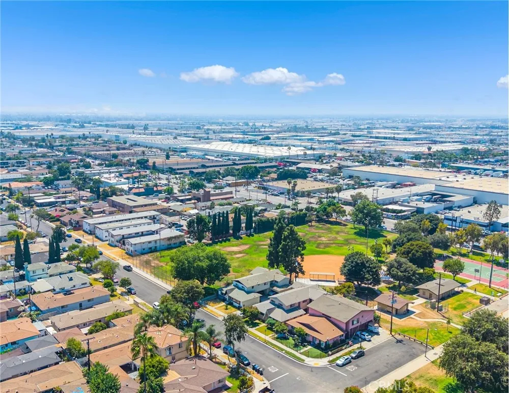 1109 S Spruce Street Montebello, CA 90640