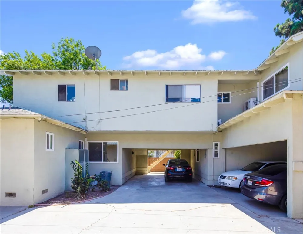 1109 S Spruce Street Montebello, CA 90640