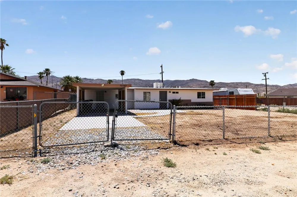 72163 Sun Valley 29 Palms, CA 92277