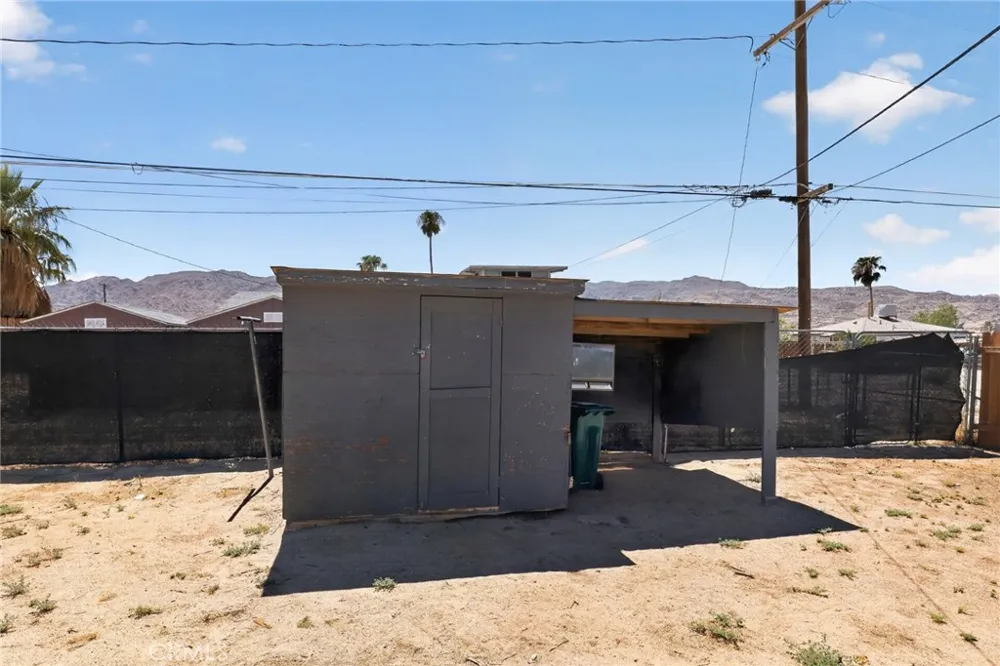72163 Sun Valley 29 Palms, CA 92277