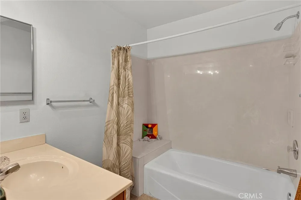 27535 Lakeview #12 Helendale, CA 92342