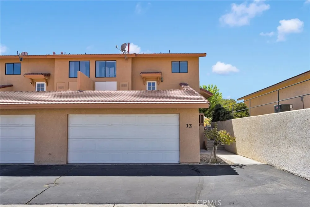 27535 Lakeview #12 Helendale, CA 92342