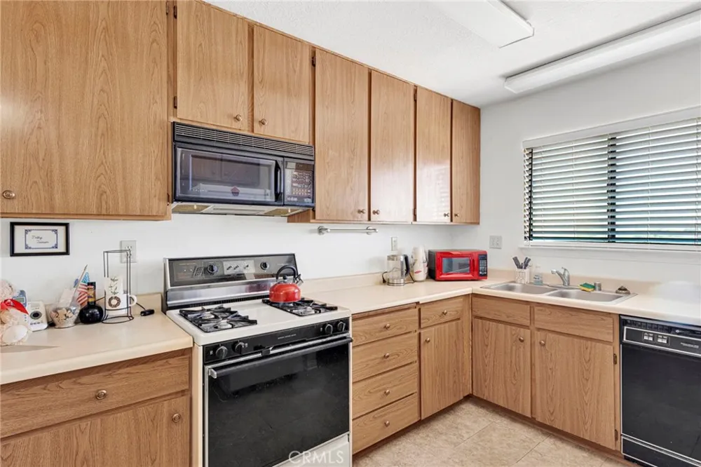 27535 Lakeview #12 Helendale, CA 92342