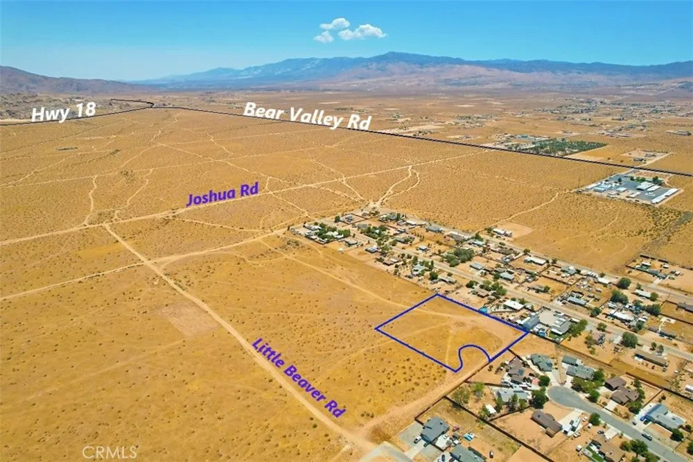 32 Nicola Road Apple Valley, CA 92308
