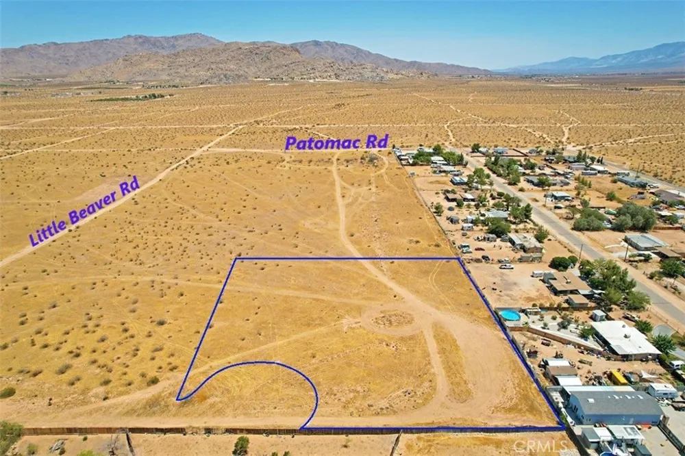 32 Nicola Road Apple Valley, CA 92308