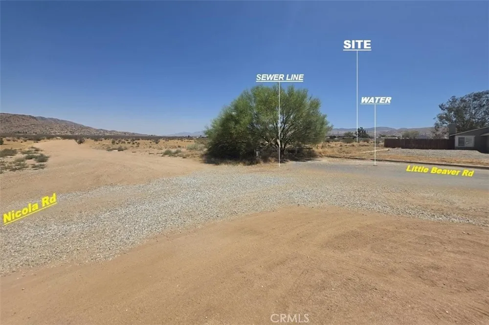 32 Nicola Road Apple Valley, CA 92308