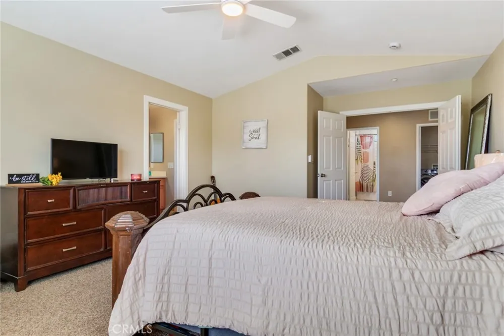 15454 Hoover Lane Fontana, CA 92336