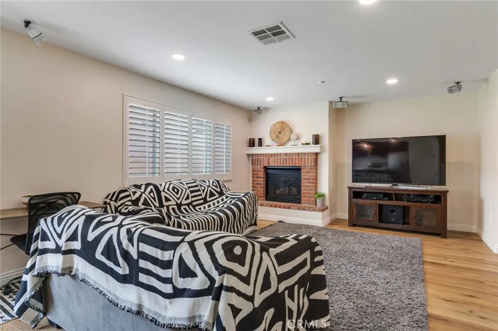15454 Hoover Lane Fontana, CA 92336