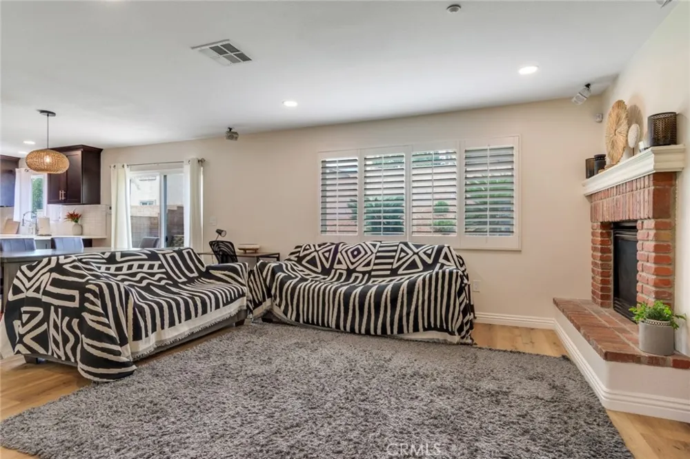 15454 Hoover Lane Fontana, CA 92336