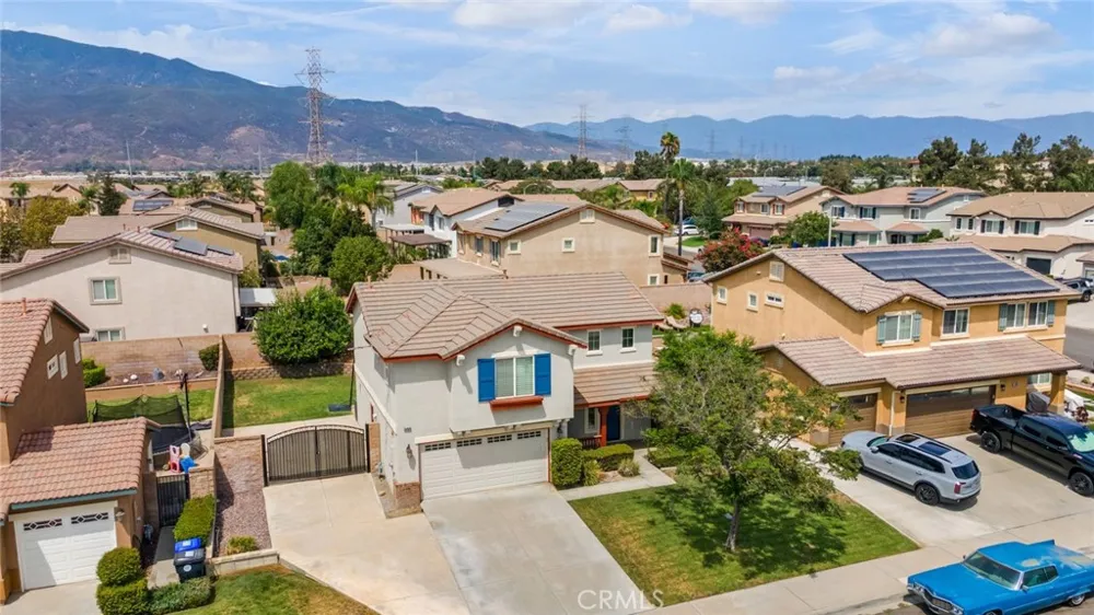 15454 Hoover Lane Fontana, CA 92336