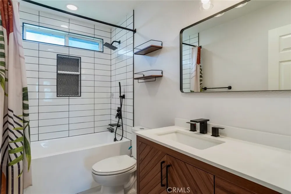 15454 Hoover Lane Fontana, CA 92336
