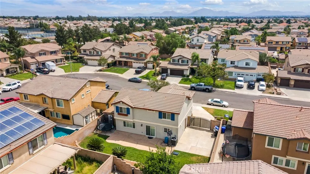 15454 Hoover Lane Fontana, CA 92336