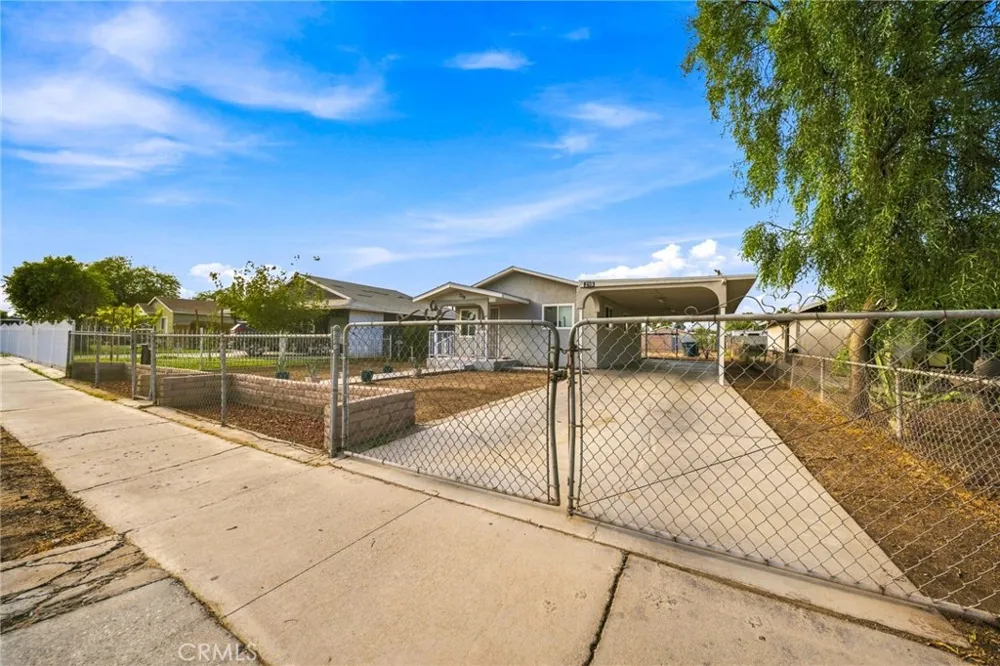 219 E Brighton El Centro, CA 92243
