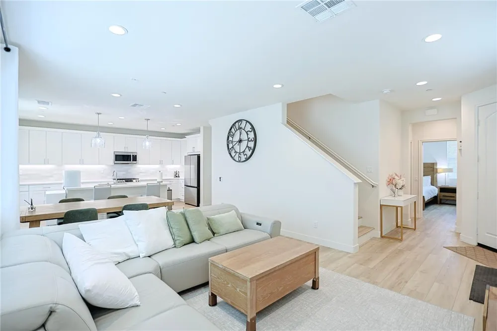 11726 Citra Cir Whittier, CA 90601