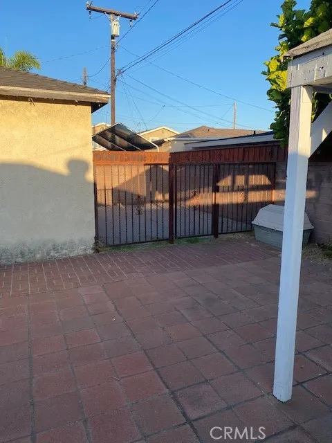 6550 Southside East Los Angeles, CA 90022