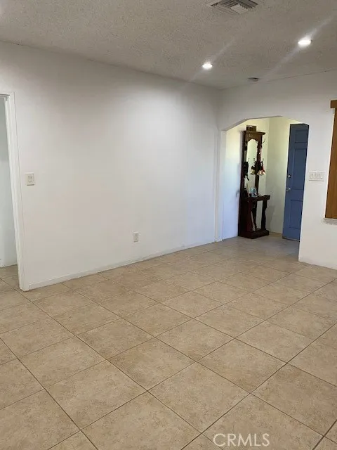 6550 Southside East Los Angeles, CA 90022