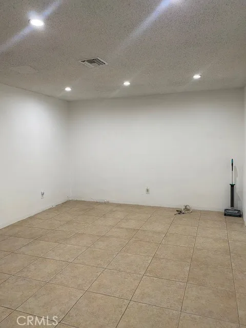 6550 Southside East Los Angeles, CA 90022