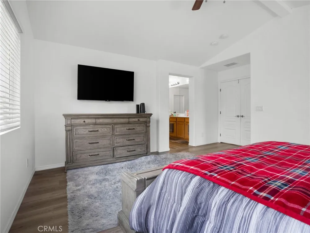 3854 Bluff Perris, CA 92571