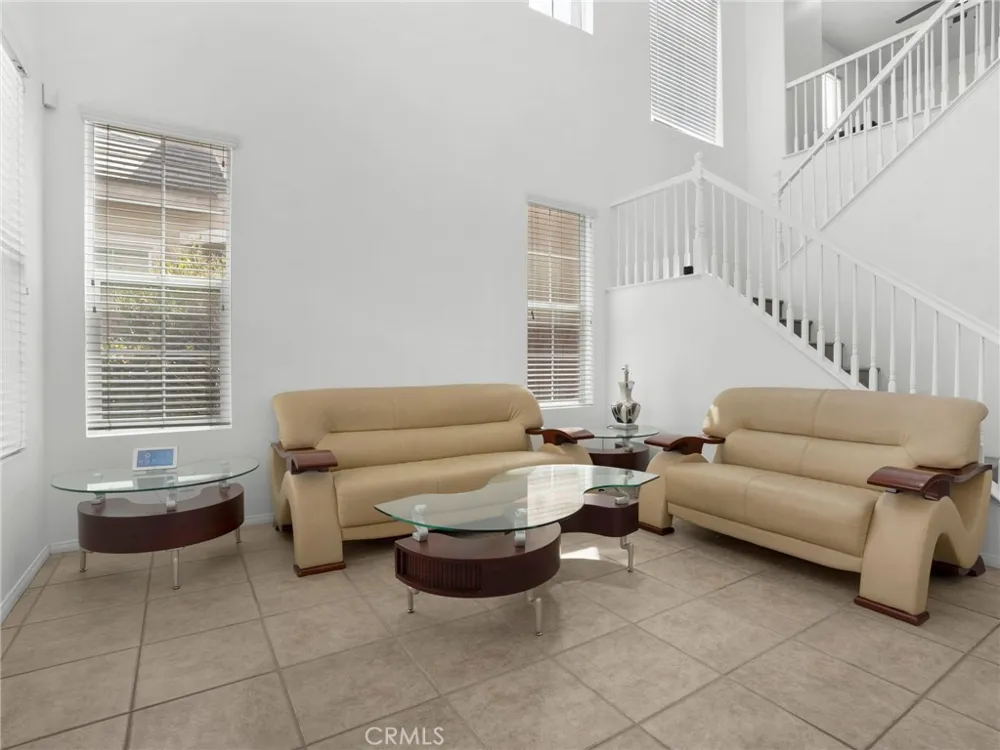 3854 Bluff Perris, CA 92571