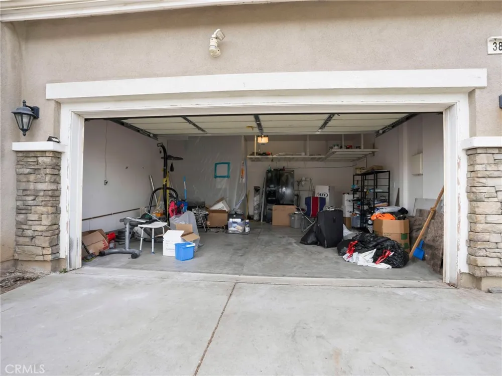 3854 Bluff Perris, CA 92571