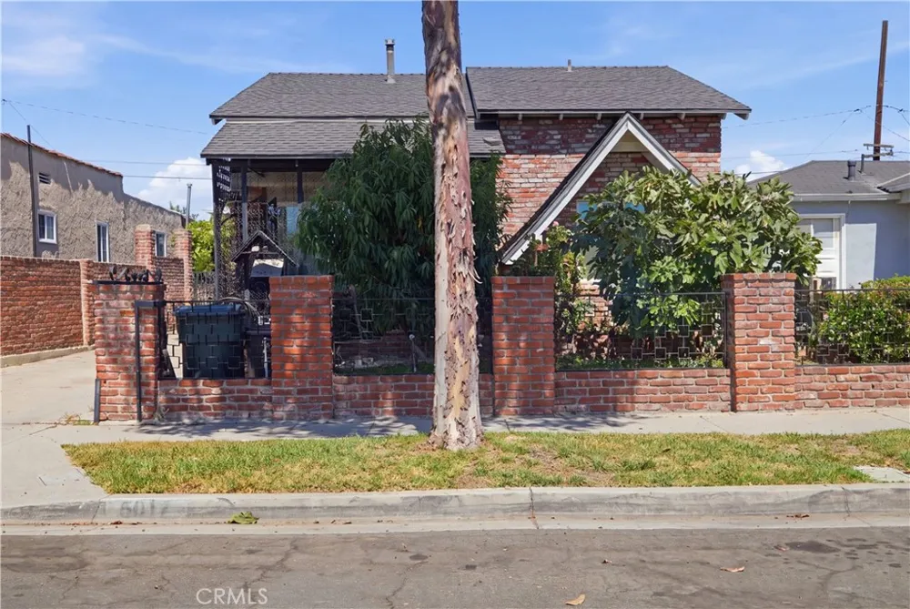 5017 Harbor Commerce, CA 90040