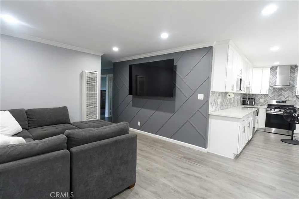 14010 Dunton Whittier, CA 90605