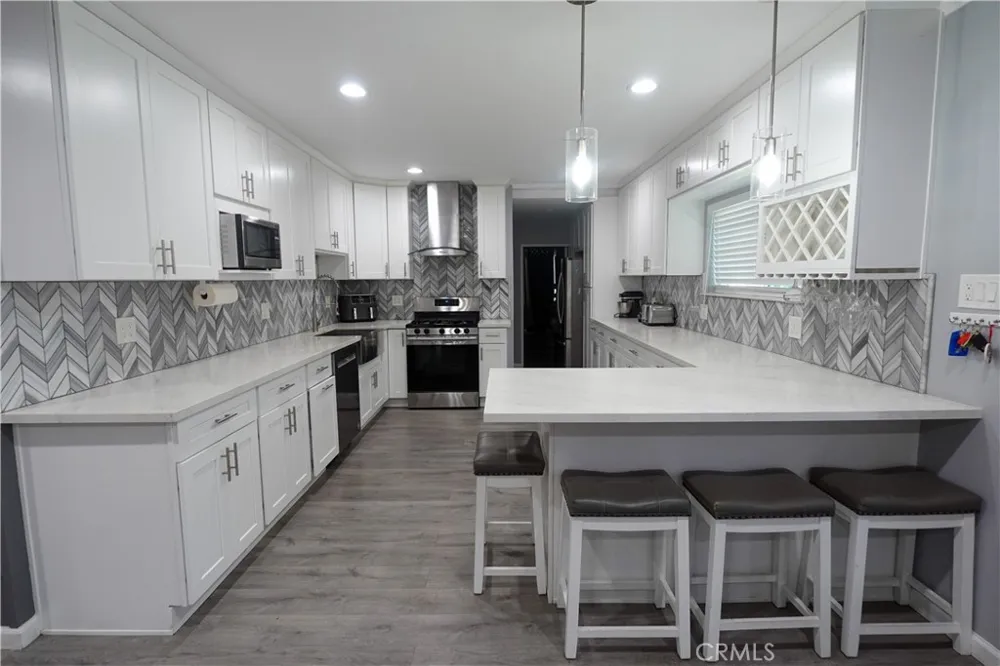 14010 Dunton Whittier, CA 90605