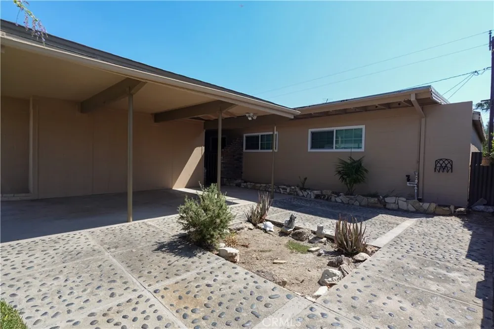 14010 Dunton Whittier, CA 90605