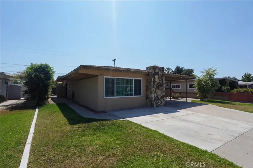 14010 Dunton Whittier, CA 90605
