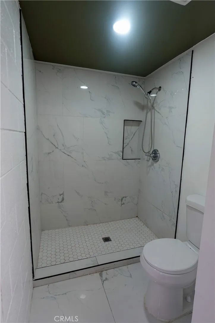 14010 Dunton Whittier, CA 90605